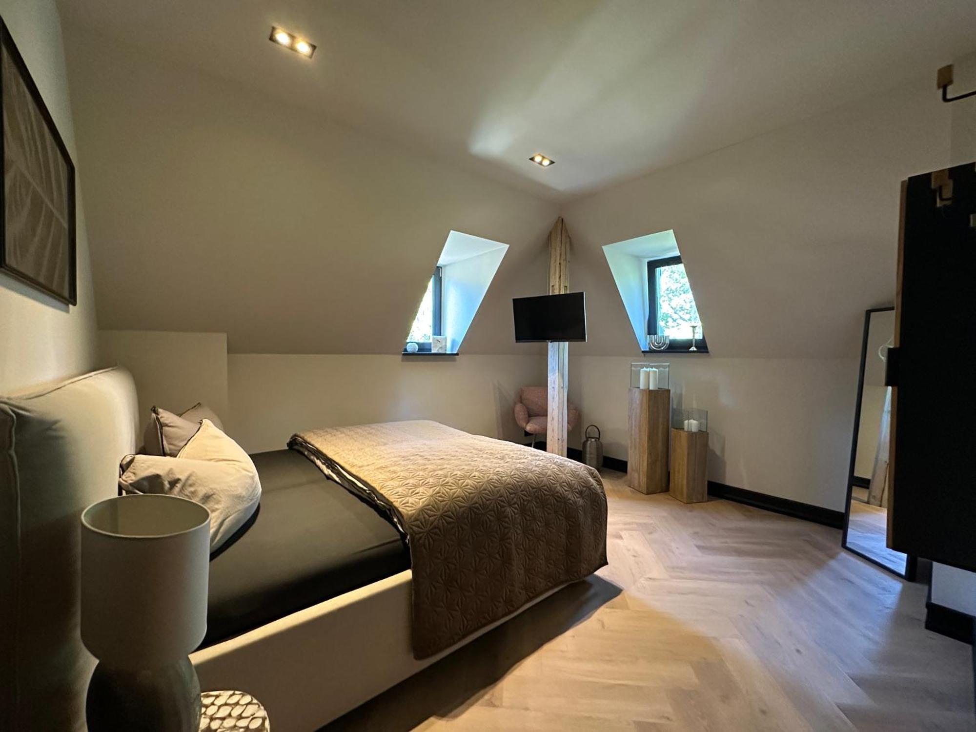 Apartment * Stadtvilla * * Aussergewoehnlich * 2 Zimmerwohnung * Zentrumsnah *